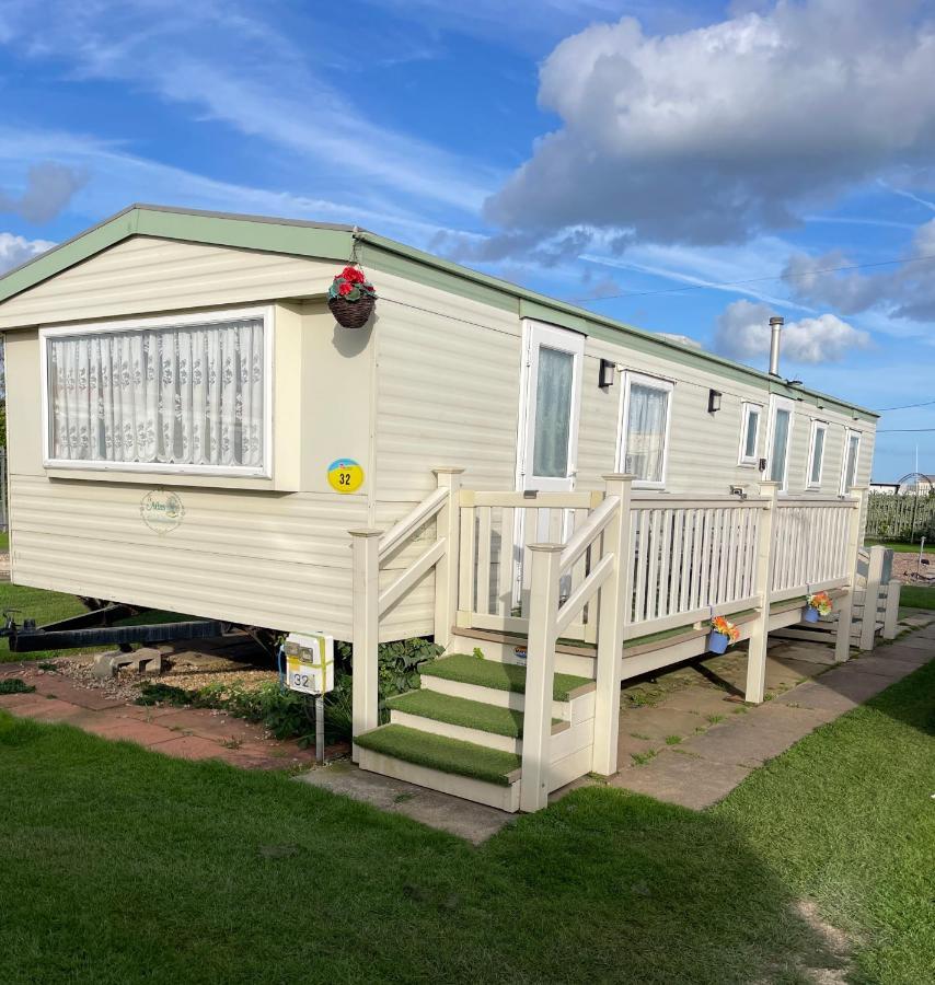 Sealands Highbury Next To Fantasy Island And Beach 8 Berth Beds Made Up For Arrival Инголдмелс Экстерьер фото